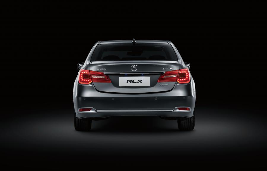 Acura RLX 2013 года  (CN) (фото 7 из 10)